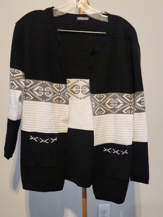 hollywood styles Sweaters - Black & White Patterned Open Front Women's Sweater Cardigan